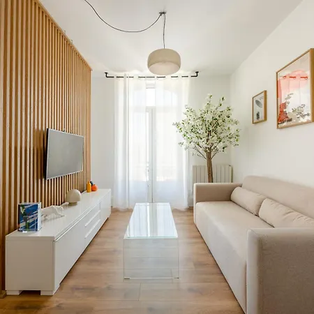 Downtown By Max, Refuge In Center شقة *